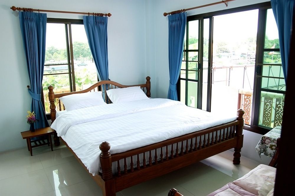 Loy Manee House Bed & Breakfast Phra Nakhon Si Ayutthaya Exterior photo